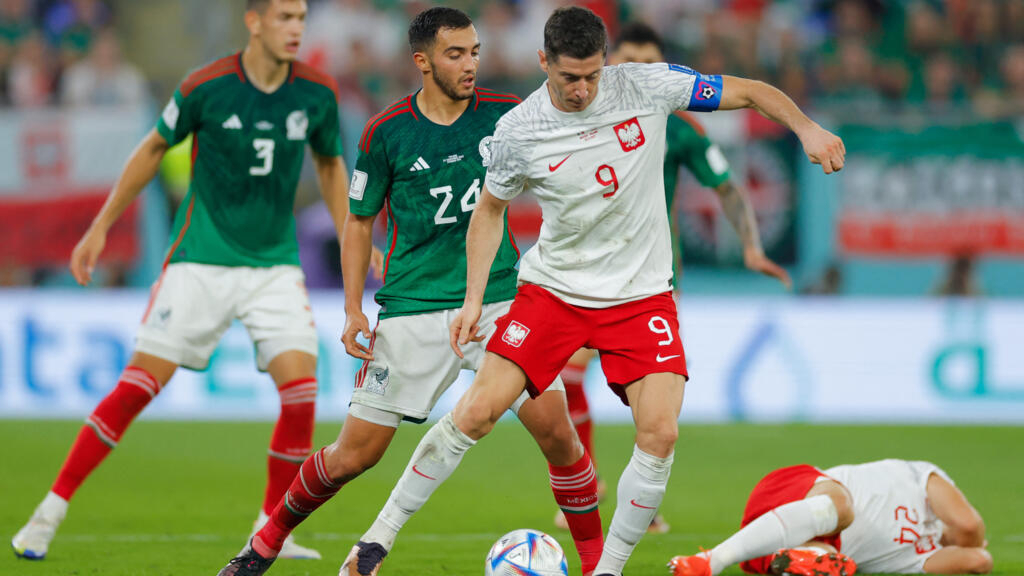 Qatar World Cup 2022: Poland tied with Mexico, and Ochoa saved a penalty kick from Lewandowski